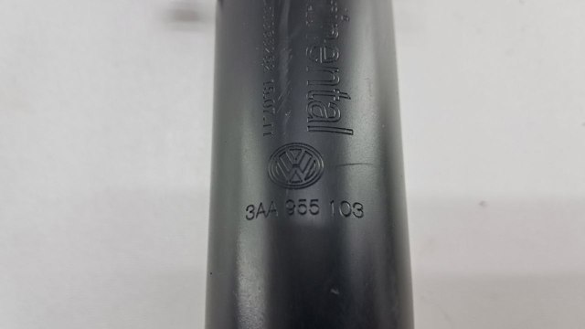 Форсунка омывателя фары передней, левой 3AA955103 VAG