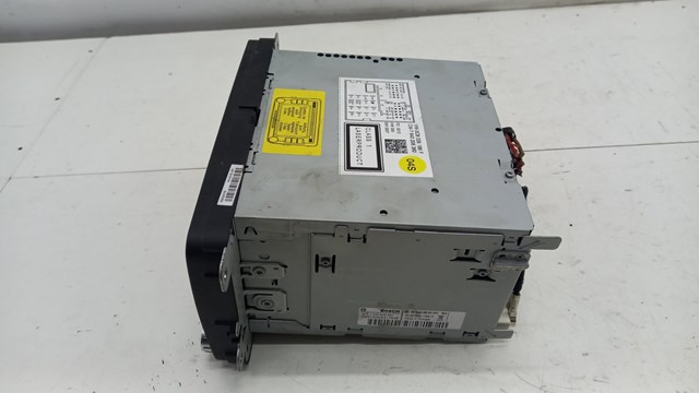 VAG 3C8035195F Магнитола (радио AM/FM) в наличии Украина