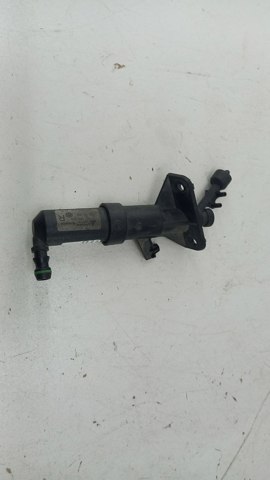 3C8955104 VAG Держатель форсунки омывателя фары (подъемный цилиндр) купить в Черкассы