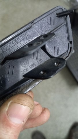 3C8955110 VAG Накладка форсунки омывателя фары передней купить в Украина