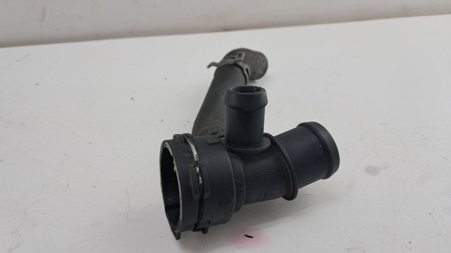 Фланец системы охлаждения 4F0122293A VAG