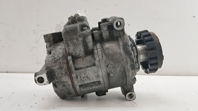 Насос кондиционера 4F0260805AN VAG