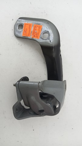 Петля задней багажной, 3/5 -ой двери 4G9827299 VAG
