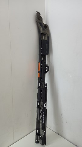 Кронштейн наружной накладки порога левой 51777204021 BMW