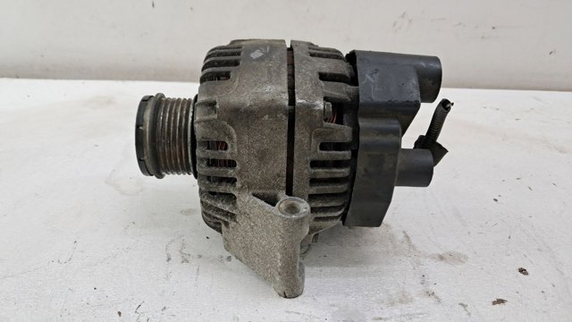 Автомобильный генератор 51880173 FIAT