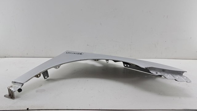 Переднее правое крыло 5380147050 TOYOTA