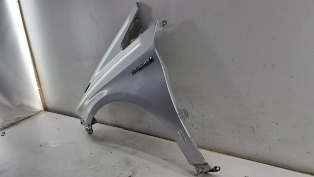 Переднее левое крыло 5380247050 TOYOTA