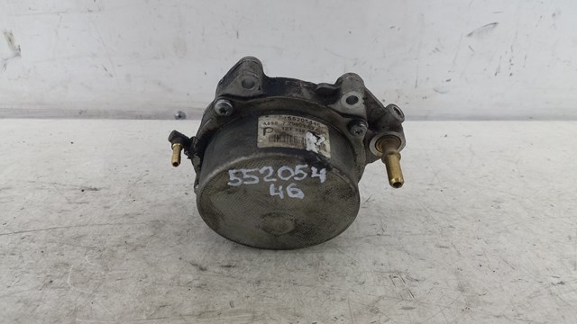 Насос вакуумный 55205446 OPEL