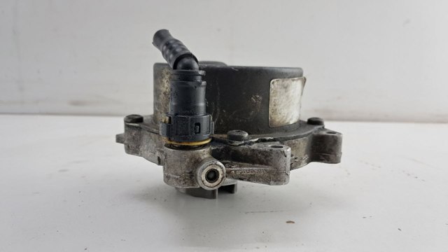 OPEL 55205446 Насос вакуумный в наличии Винница
