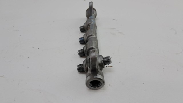 55576177 OPEL Распределитель топлива (рампа) купить в Черновцы