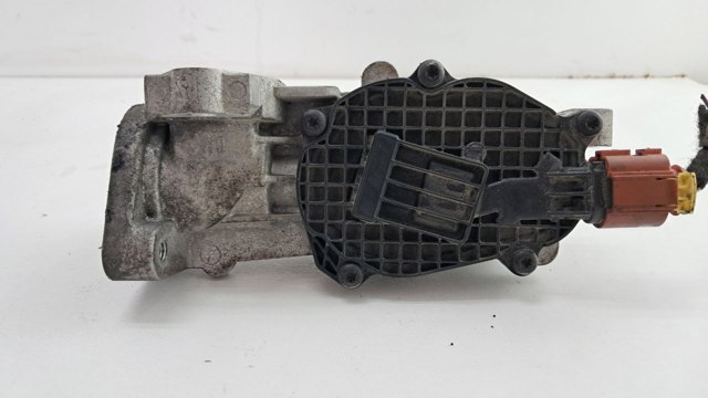 Клапан рециркуляции отработавших газов EGR 55581958 GM