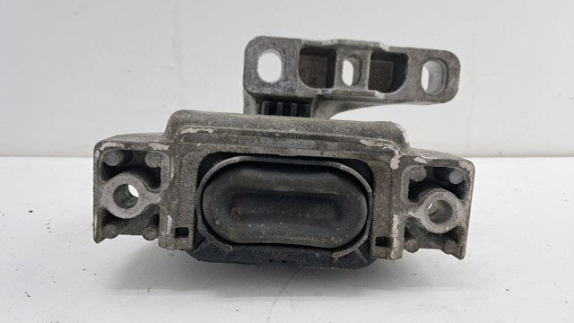 Подушка трансмиссии (опора коробки передач), левая 5Q0199262BJ VAG