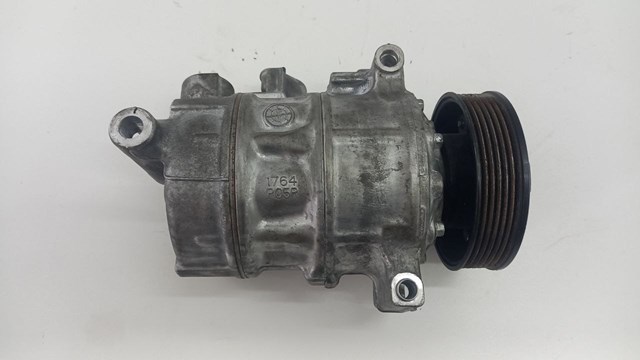 VAG 5Q0816803F Компрессор кондиционера в наличии Тернополь