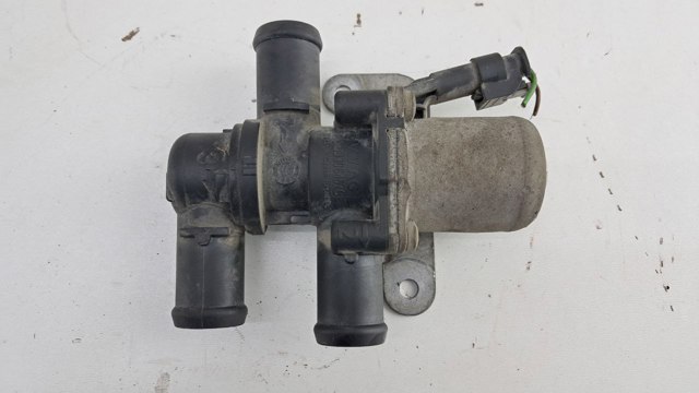 Регулирующий клапан охлаждающей жидкости 5Q0906457C VAG