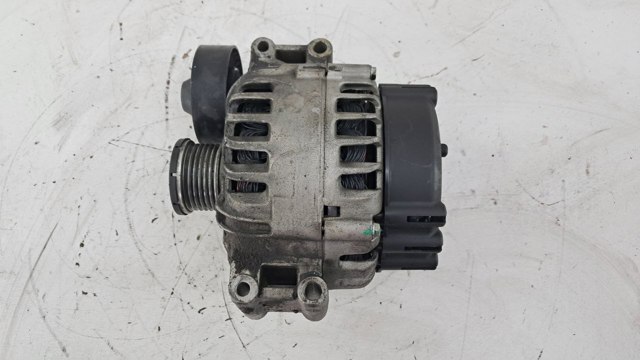 Автомобильный генератор 7525376 BMW
