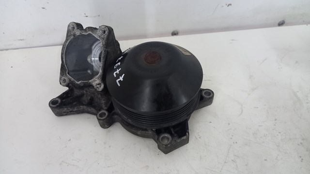 Насос системы охлаждения 7797640 BMW