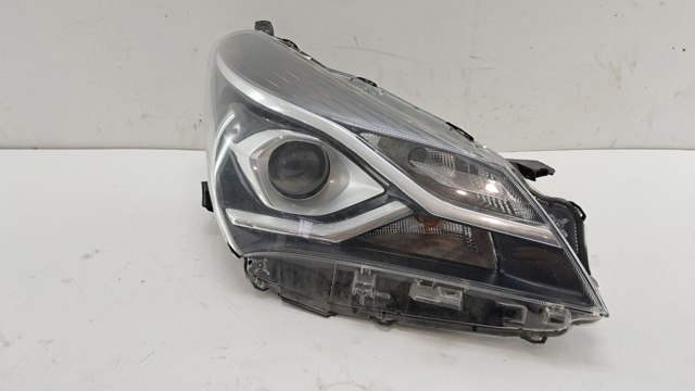 TOYOTA 811300DK00 Правая фара в наличии Кривой Рог