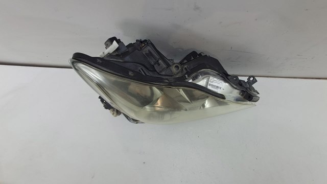 Фара передняя правая 8113053270 TOYOTA
