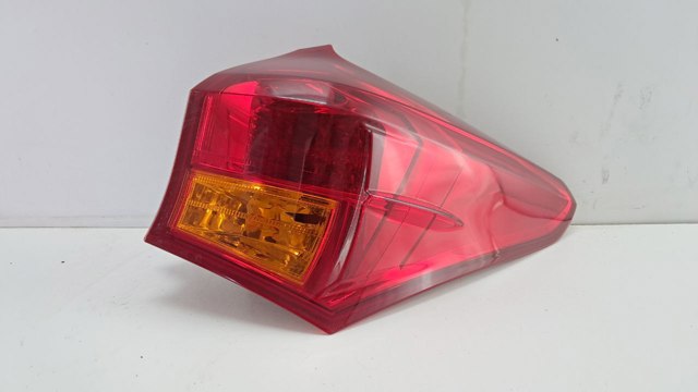 Фара задняя правая внутренняя 8155602730 TOYOTA