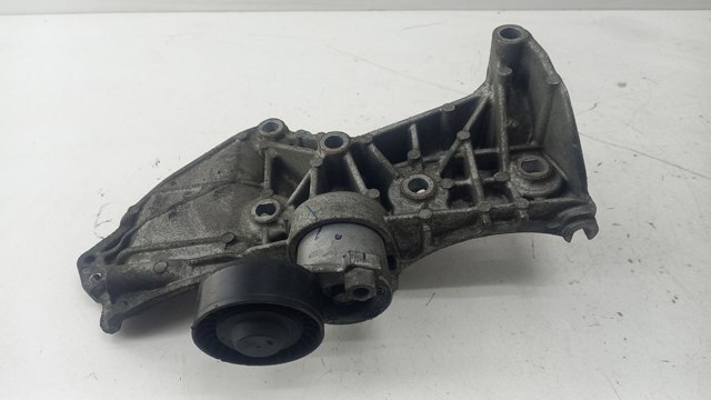 RENAULT 8200669495 Кронштейн генератора в наличии Львов