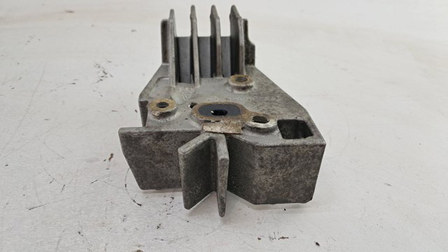 8200771226 RENAULT Кронштейн крепления форсунки купить в Сумы
