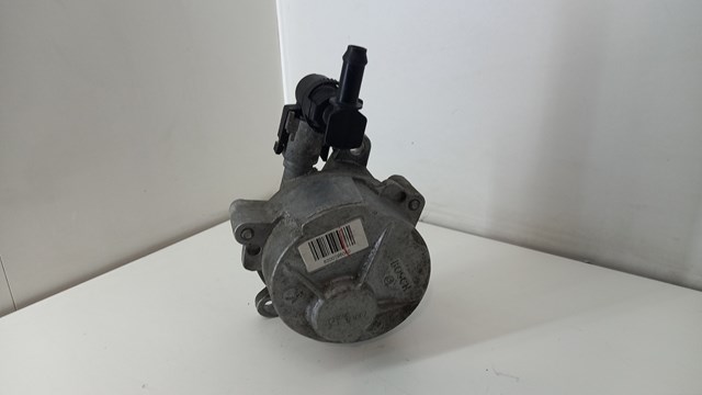 Механический вакуумный насос 8200796080 RENAULT