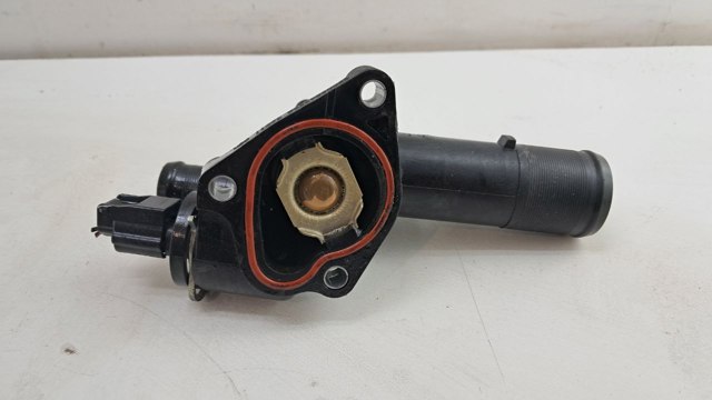 Автомобильный термостат Ниссан Тиида