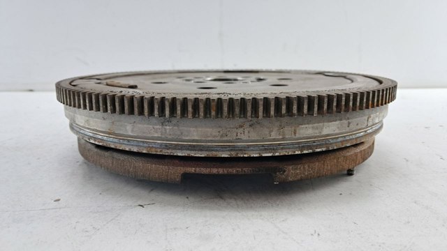 Маховик двигателя 8600207 BMW