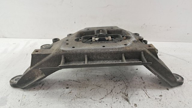 8K0399263K Балка крепления коробки передач купить Черкассы