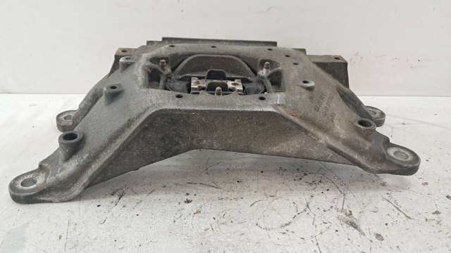 VAG 8K0399263K Балка крепления коробки передач в наличии Киев