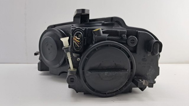 VAG 8P0941004BB Правая фара в наличии Ужгород