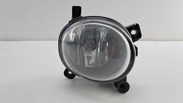 8T0941700 VAG Фара противотуманная правая купить в Чернигов