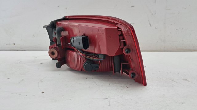 Фонарь задний 8T8945095D VAG
