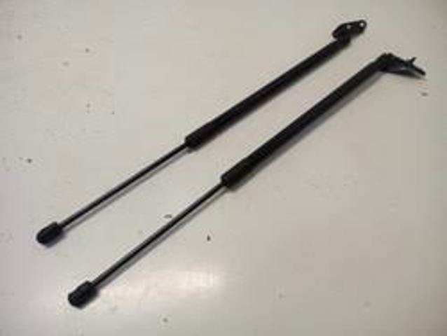 Амортизатор задней двери 904505SH0B NISSAN