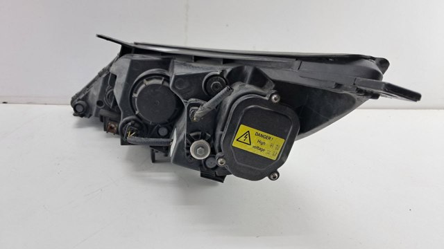 Правая блок фара 921023U290 HYUNDAI