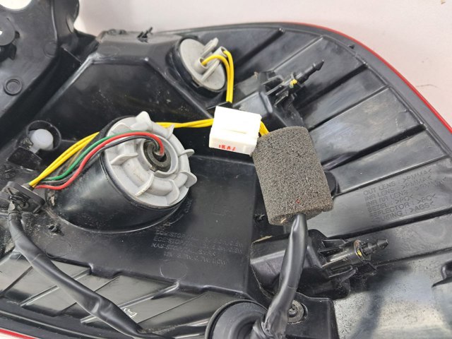 924011W2 HYUNDAI Фонарь задний левый внешний купить в Николаев