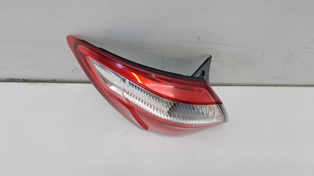 HYUNDAI 924021W2 Фонарь задний правый внешний в наличии Ирпень