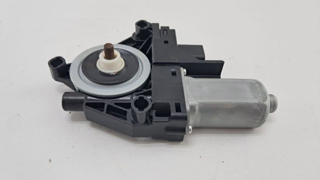 CHRYSLER 931401104 Мотор стеклоподъемника двери передней левой в наличии Ровно