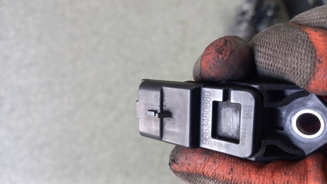 Датчик давления во впускном коллекторе 9663480880 PEUGEOT