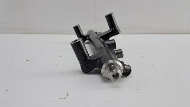 Распределитель топлива (рампа) 9681909680 FORD