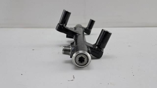 FORD 9681909680 Распределитель топлива (рампа) в наличии Одесса