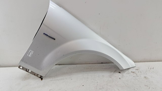 A2048801418 MERCEDES Крыло переднее правое купить в Кривой Рог