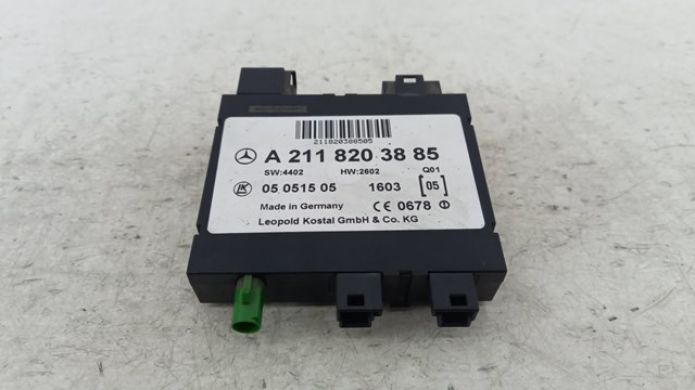 Блок управления открытия крышки багажника A2118203885 MERCEDES