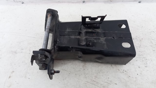Шина бампера переднего A2216201286 MERCEDES