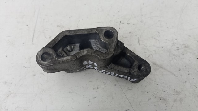 Держатель форсунки дизельной A6110782741 MERCEDES