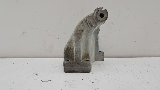 A6422230004 MERCEDES Кронштейн подушки (опоры) двигателя левой купить в Харьков