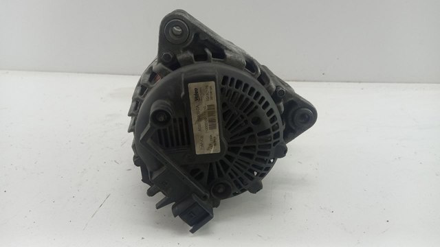 Генератор автомобильный Ford Kuga 1