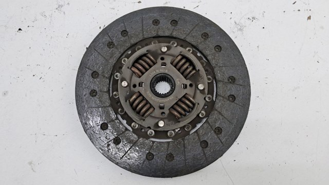 MAZDA L30416460B Диск сцепления в наличии Черкассы