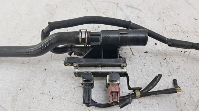 MAZDA LF941517Z Фланец системы охлаждения (тройник) в наличии Харьков