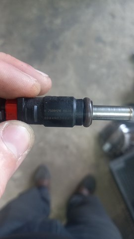 V752817680 PEUGEOT Топливные форсунки купить в Николаев
